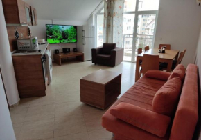 Ideal three bed apartment for families closed to the Beach
